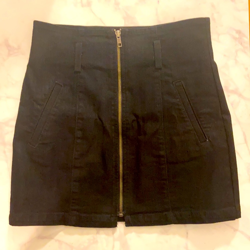 Black jean skirt - Carmar - size 26